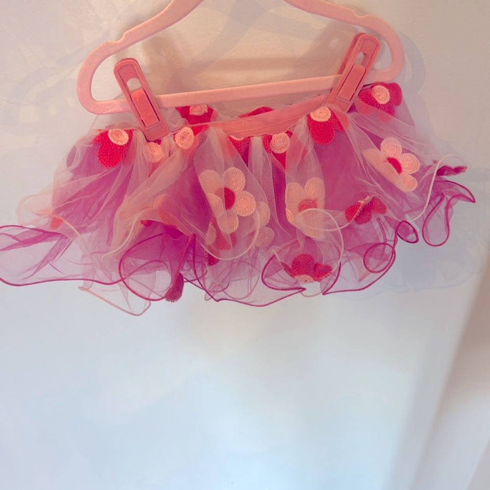 O/S (little girl/Toddler) pink flower tutu